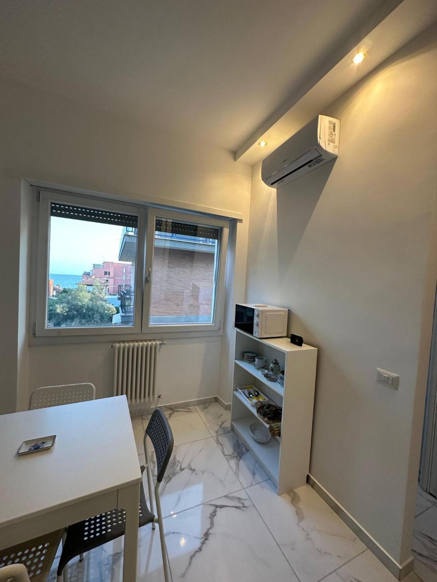 Al Porto Di Roma B&B 리도디오스티아 외부 사진
